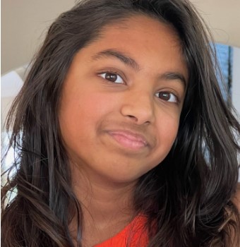 Aashna Parsa - Headshot informal
